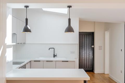 2 bedroom house to rent, Warminster Road Bath BA2