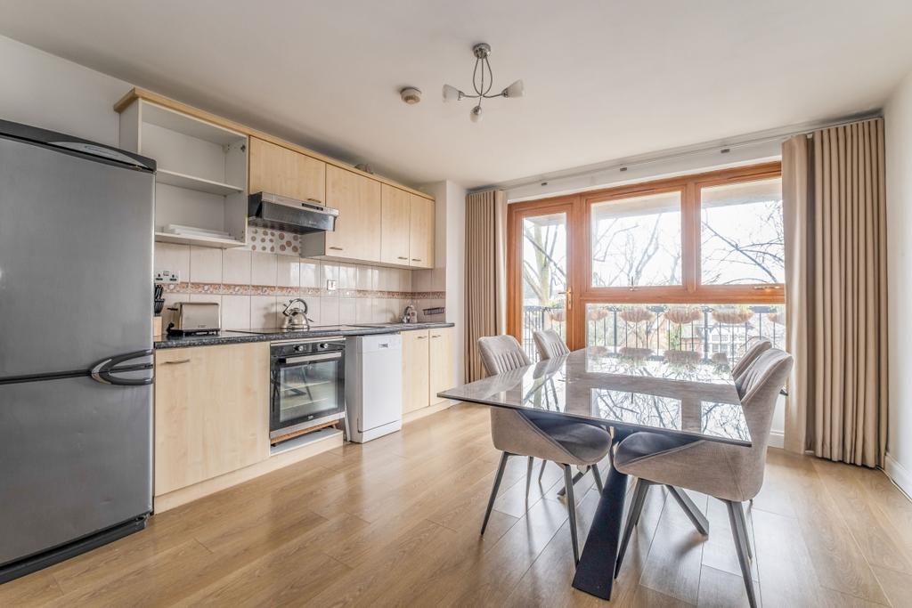 Apartment in London - View 5