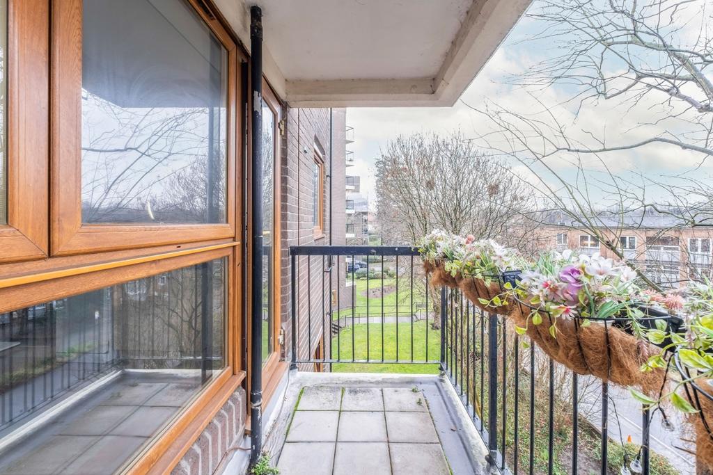 Apartment in London - View 4