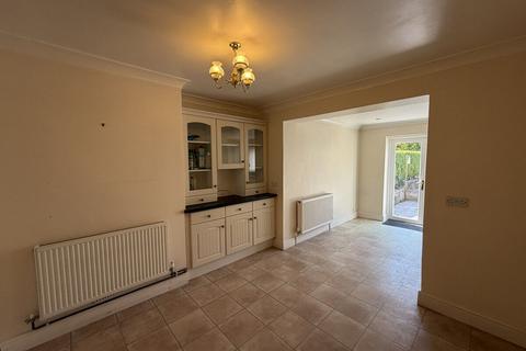 4 bedroom end of terrace house for sale, Dean Street, Bangor, Gwynedd, LL57