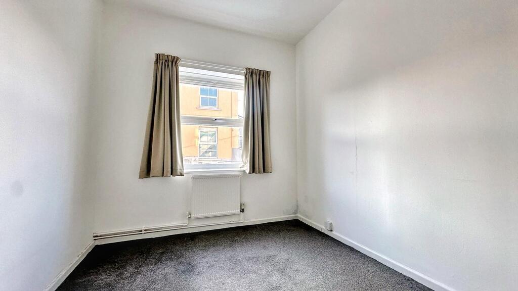 Apartment in Bristol - View 5