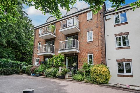 1 bedroom flat for sale, Waterside Court, Alton, Hampshire, GU34