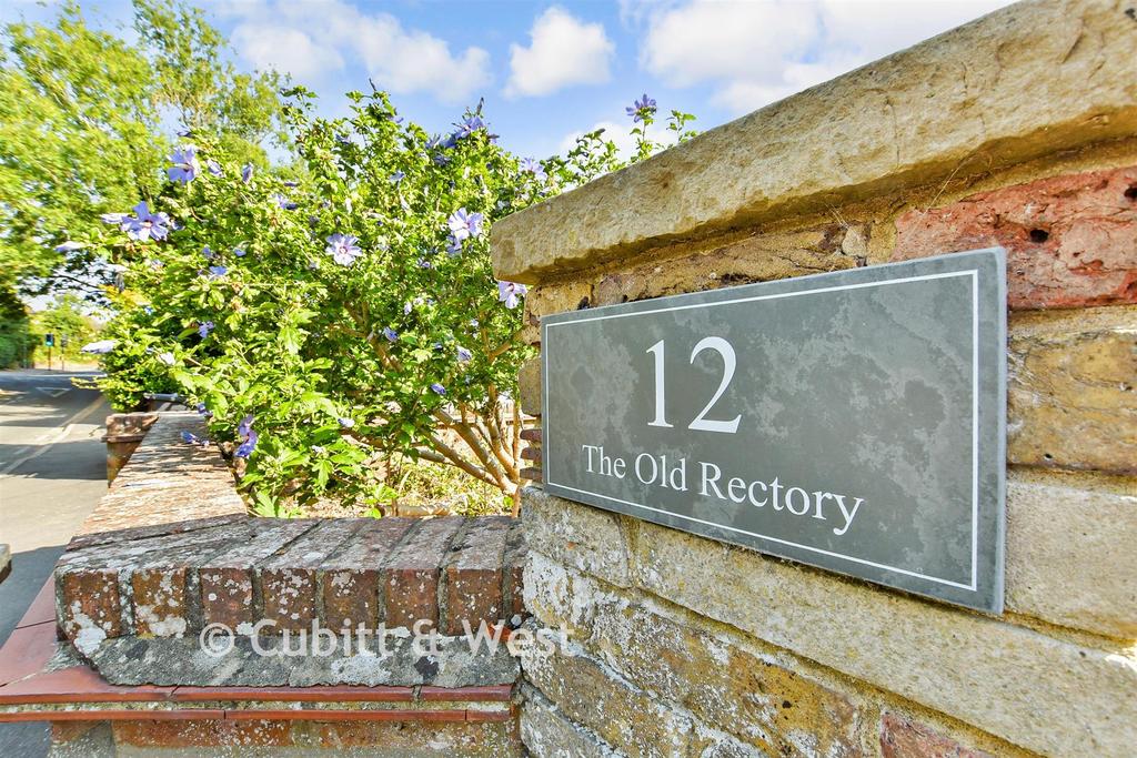 External Lifestyle Photograph