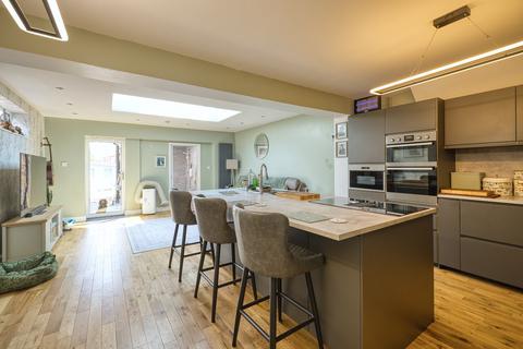 4 bedroom semi-detached house for sale, Whitfield Avenue, Broadstairs, Kent, CT10
