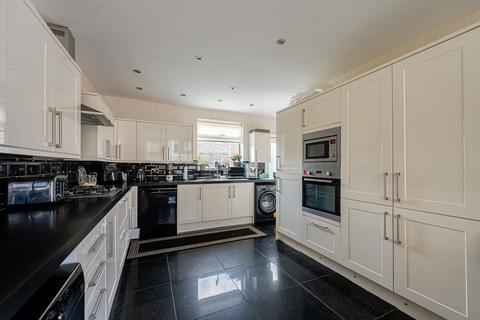 3 bedroom detached house for sale, Glentworth Crescent, Skegness PE25