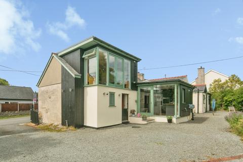3 bedroom detached house for sale, Talwrn, Llangefni, Isle of Anglesey, LL77