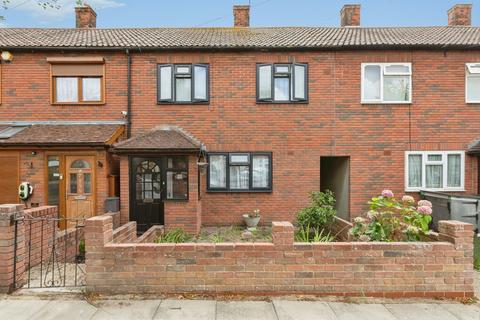 3 bedroom terraced house for sale, Huntsman Road, Ilford, IG6