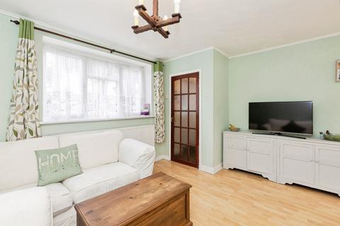3 bedroom terraced house for sale, Huntsman Road, Ilford, IG6