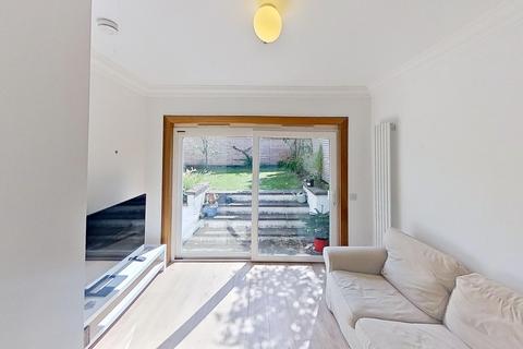 2 bedroom flat to rent, Nelson Street, St Andrews, Fife, KY16