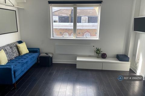 Studio to rent, Bellefields Road, London, SW9