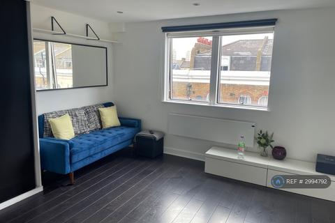 Studio to rent, Bellefields Road, London, SW9