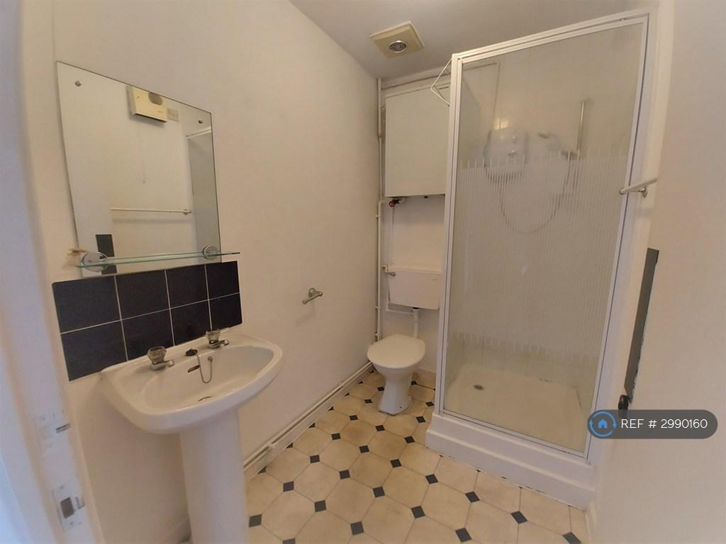 Apartment in Leicester - More