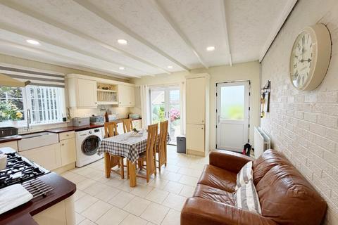 3 bedroom end of terrace house for sale, Front Street South, Trimdon Village