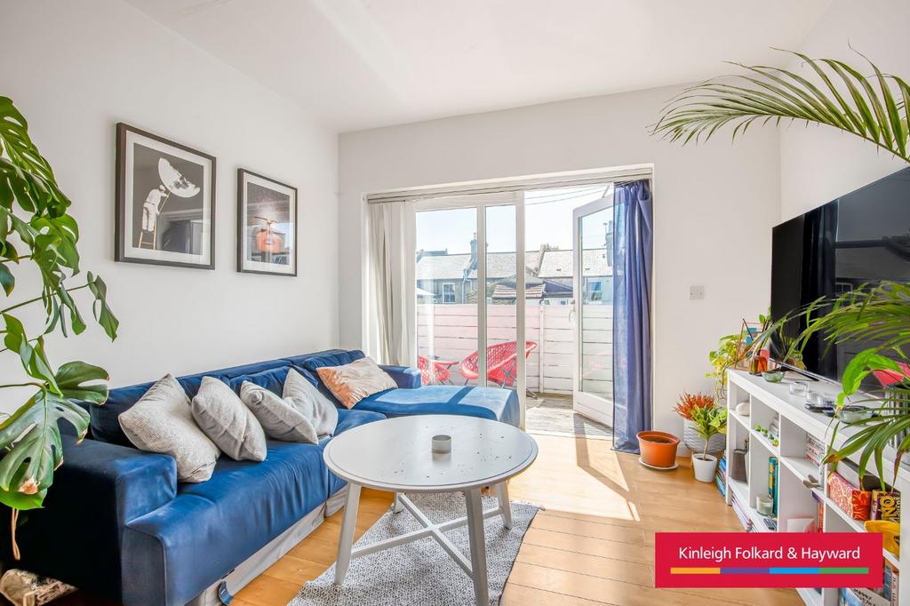 Apartment in London, Bells Gardens Estate, Peckham - View 5
