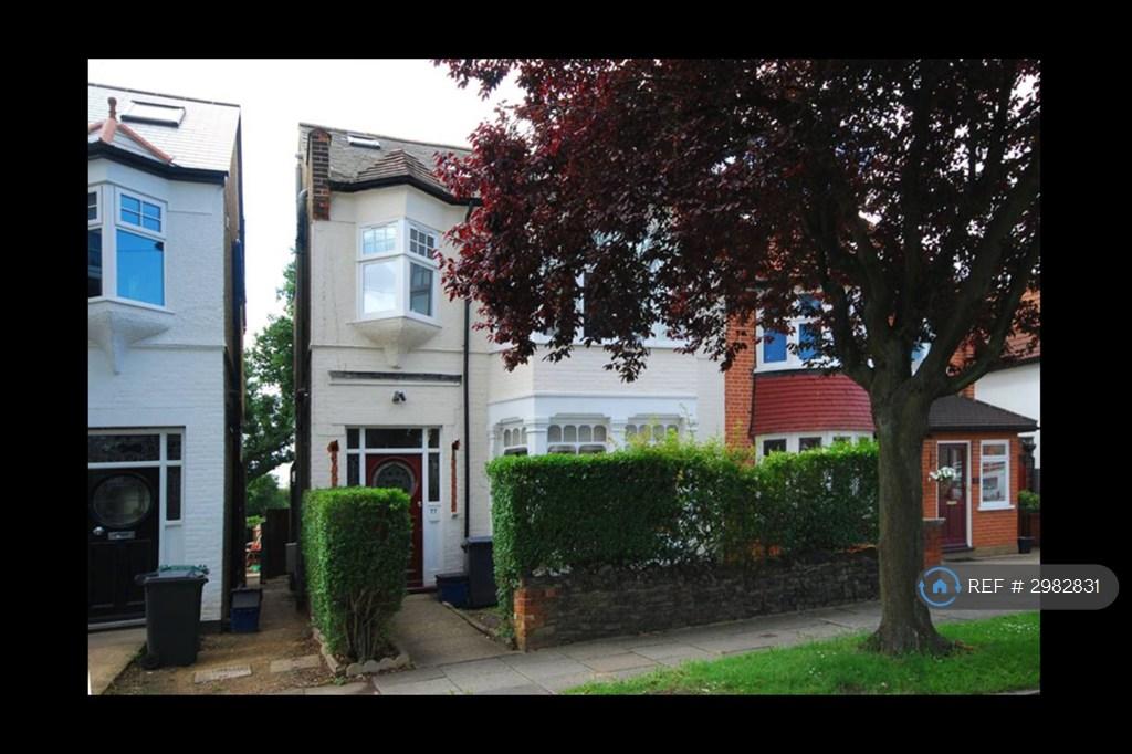 House in London - View 2