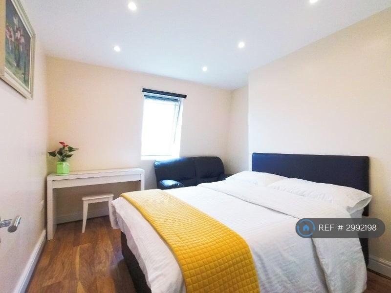 Apartment in London - View 2