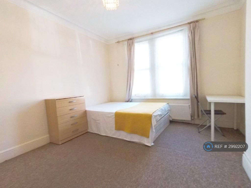 House in London, Kensal Town, Queen's Park - View 3