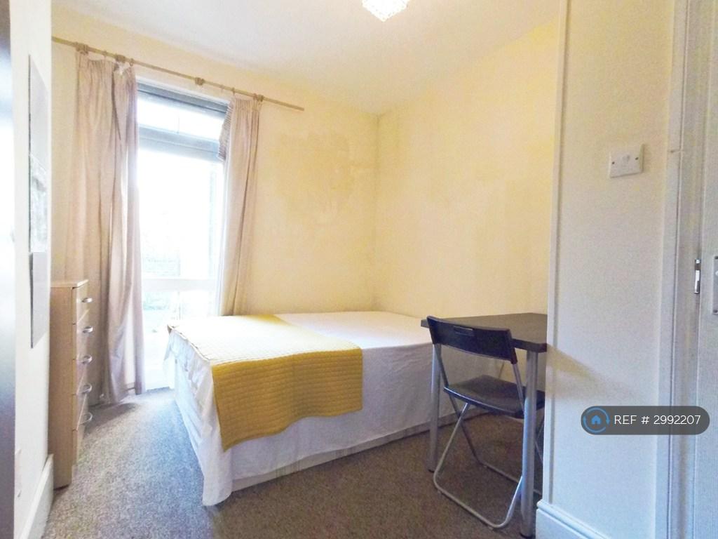 House in London, Kensal Town, Queen's Park - View 4