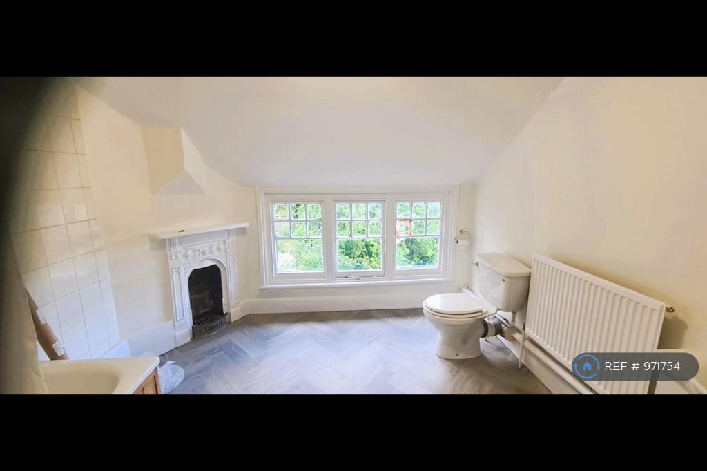 Apartment in London - View 3