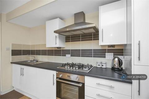 1 bedroom flat to rent, Clockmill Lane, Edinburgh, EH8
