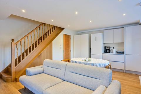 2 bedroom house for sale, Albany Mews, Kingston, Kingston upon Thames, KT2