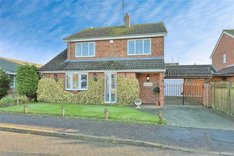 3 bedroom detached house for sale, Nursery Close, Acle, NORWICH