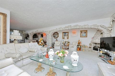3 bedroom detached house for sale, Nursery Close, Acle, NORWICH