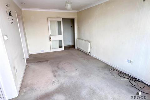 1 bedroom flat for sale, Old Orchard Road, Eastbourne BN21