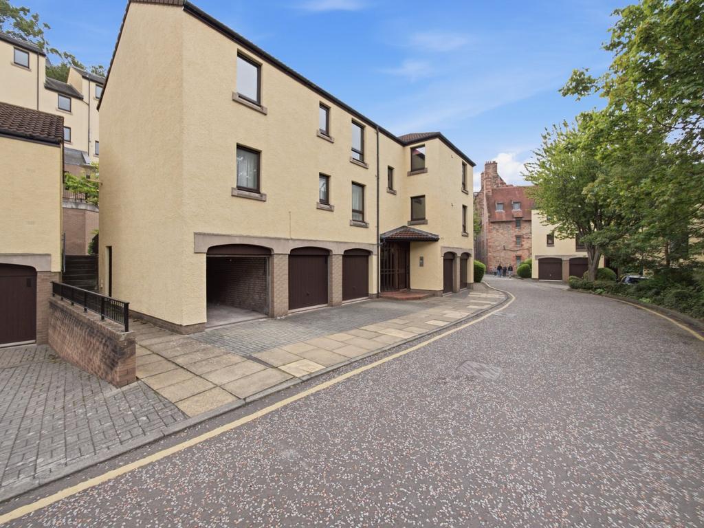 Apartment in Edinburgh, Dean Village, West End - More