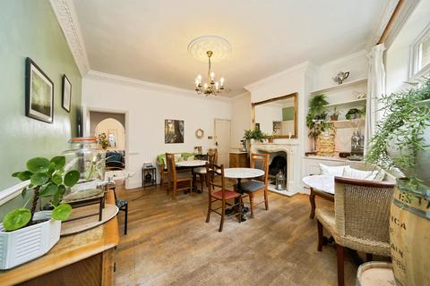 undefined, Main Street, Keighley BD22