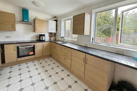 3 bedroom terraced house for sale, Finchale Road, London SE2