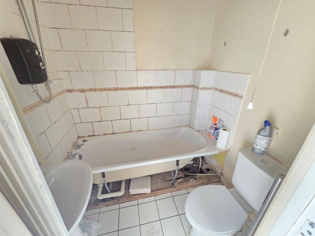 Apartment in Bournemouth - More