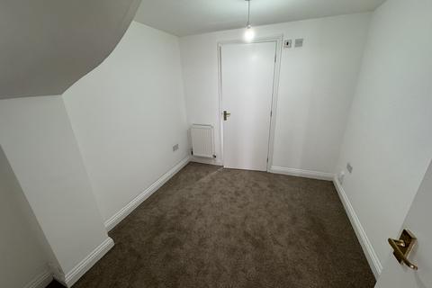 2 bedroom terraced house to rent, Cobden Place, Canterbury, CT1