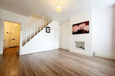 2 bedroom cottage to rent, Grays Cottages, Orpington, BR5