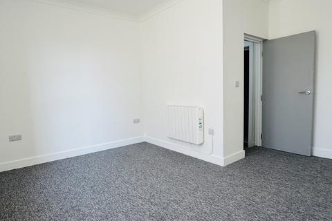 2 bedroom apartment to rent, Carmarthen SA31
