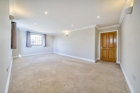 2 bedroom flat to rent, Wharf House, Canal Wharf