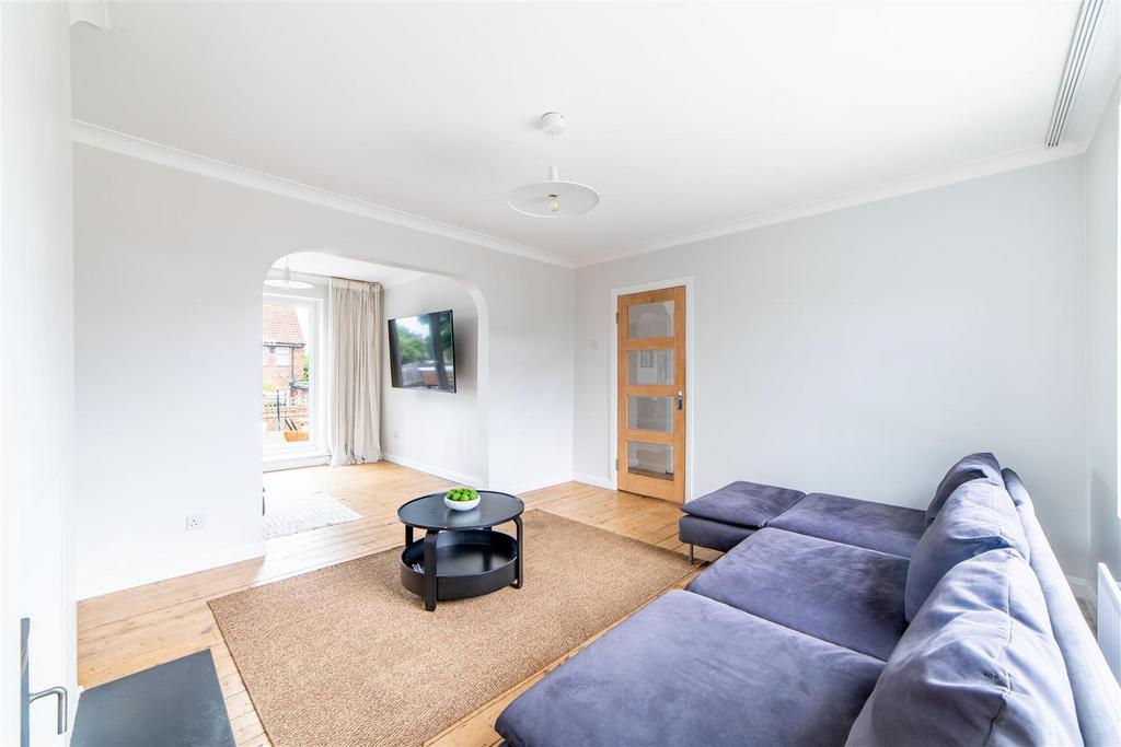 House in Newcastle Upon Tyne - View 3