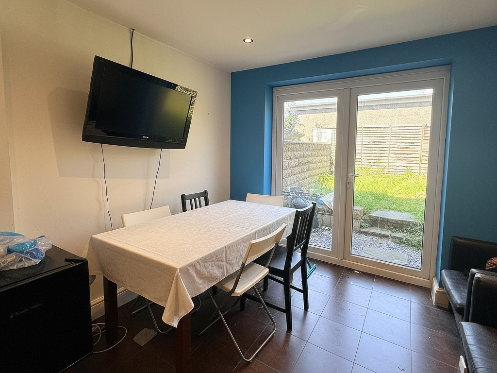 House in Cardiff, Tredegarville, Roath - View 2