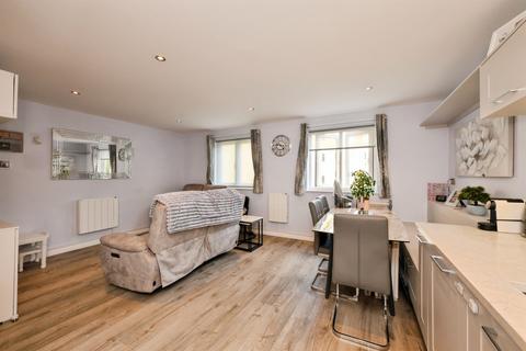 undefined, Waterfall Close, HODDESDON