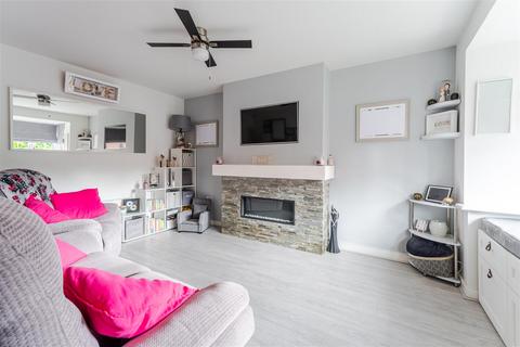 3 bedroom detached house for sale, Beautifully presented three bedroom detached home in Yatton's North End