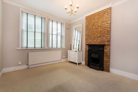 Lomond Grove, Camberwell, London, SE5