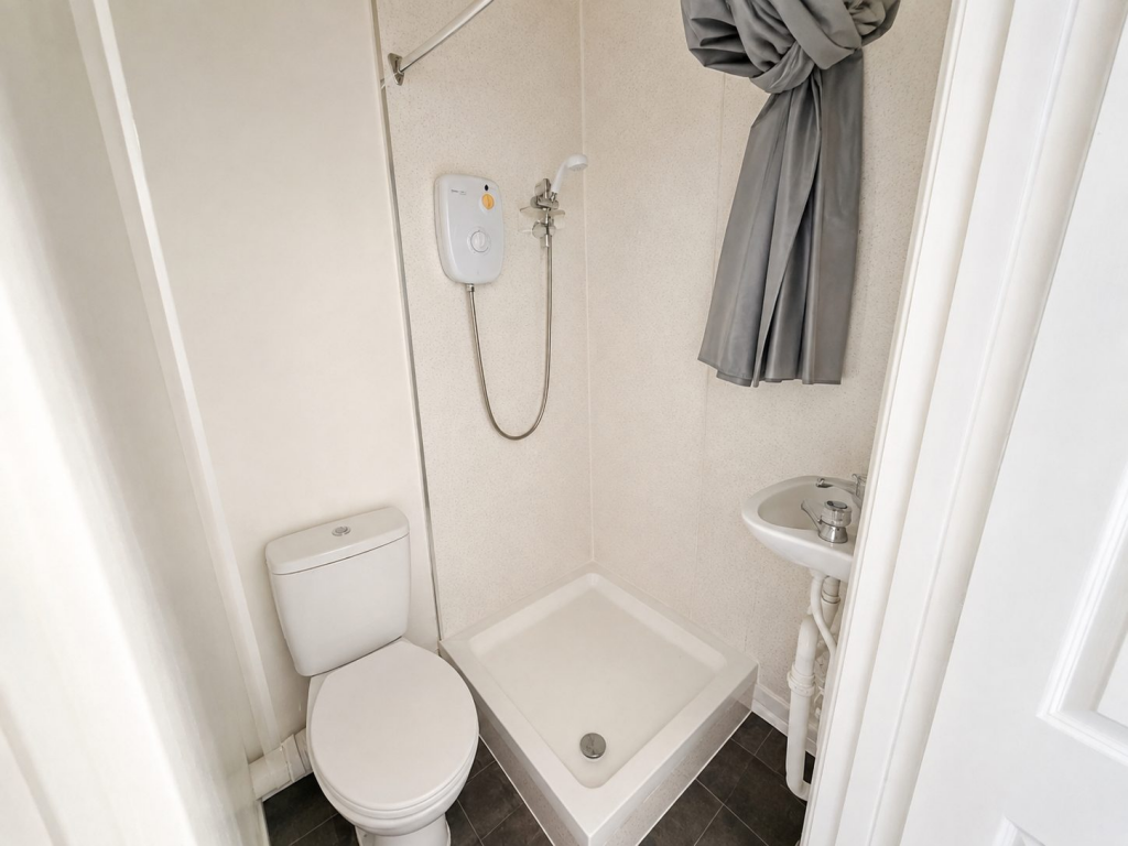 Apartment in Southampton - View 4