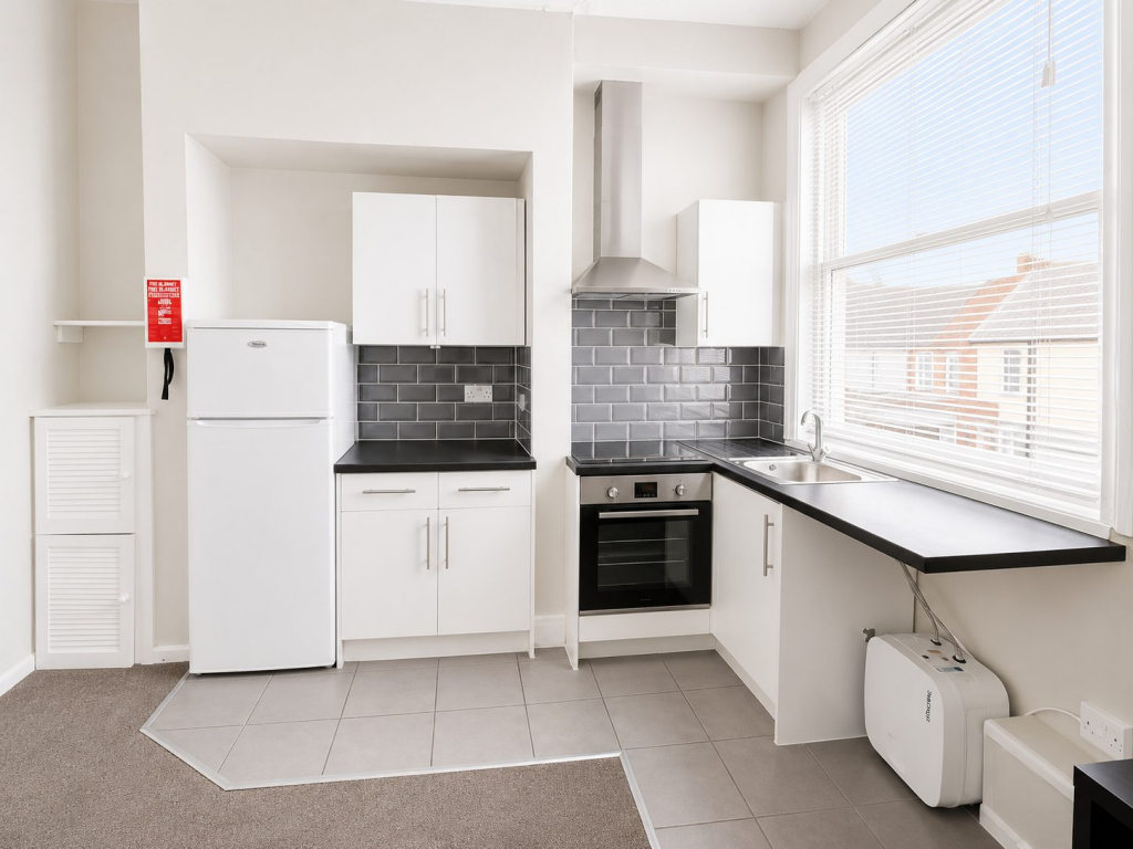 Apartment in Southampton - More