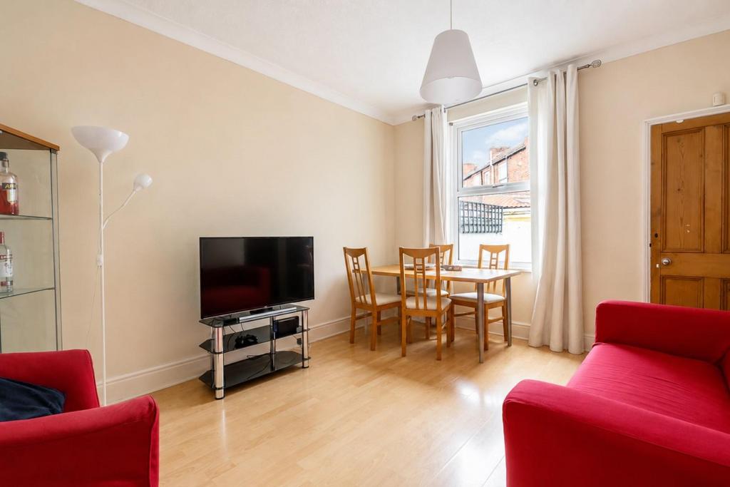 House in York - View 2