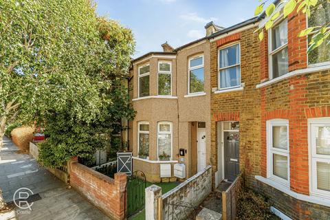 Shirley Gardens, Hanwell, London, W7