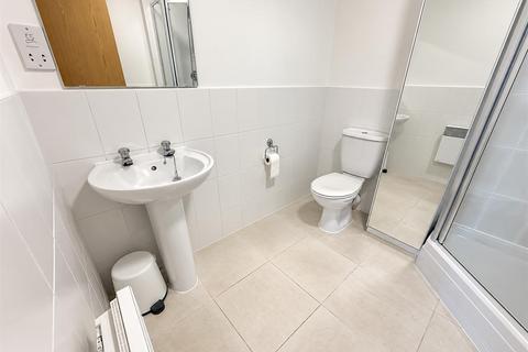 2 bedroom apartment for sale, Badgers Rake, Oldham Road, Springhead, Oldham