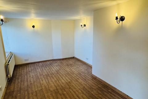 2 bedroom barn conversion to rent, Carmarthen SA32