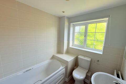 2 bedroom end of terrace house to rent, Primrose Way, SHEERNESS, ME12