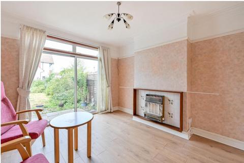 3 bedroom semi-detached house to rent, Epsom and Ewell, KT17