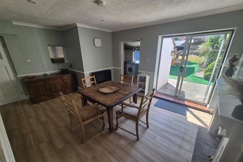 3 bedroom semi-detached house for sale, South Street, Crewkerne, TA18